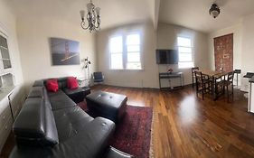 Stunning Views Apartment In North Beach
